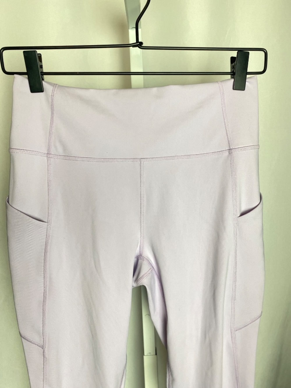 Fabletics Womenʻs Lavender Oasis PreLuxe High Waisted Capri Yoga Leggings - Picture 5 of 10